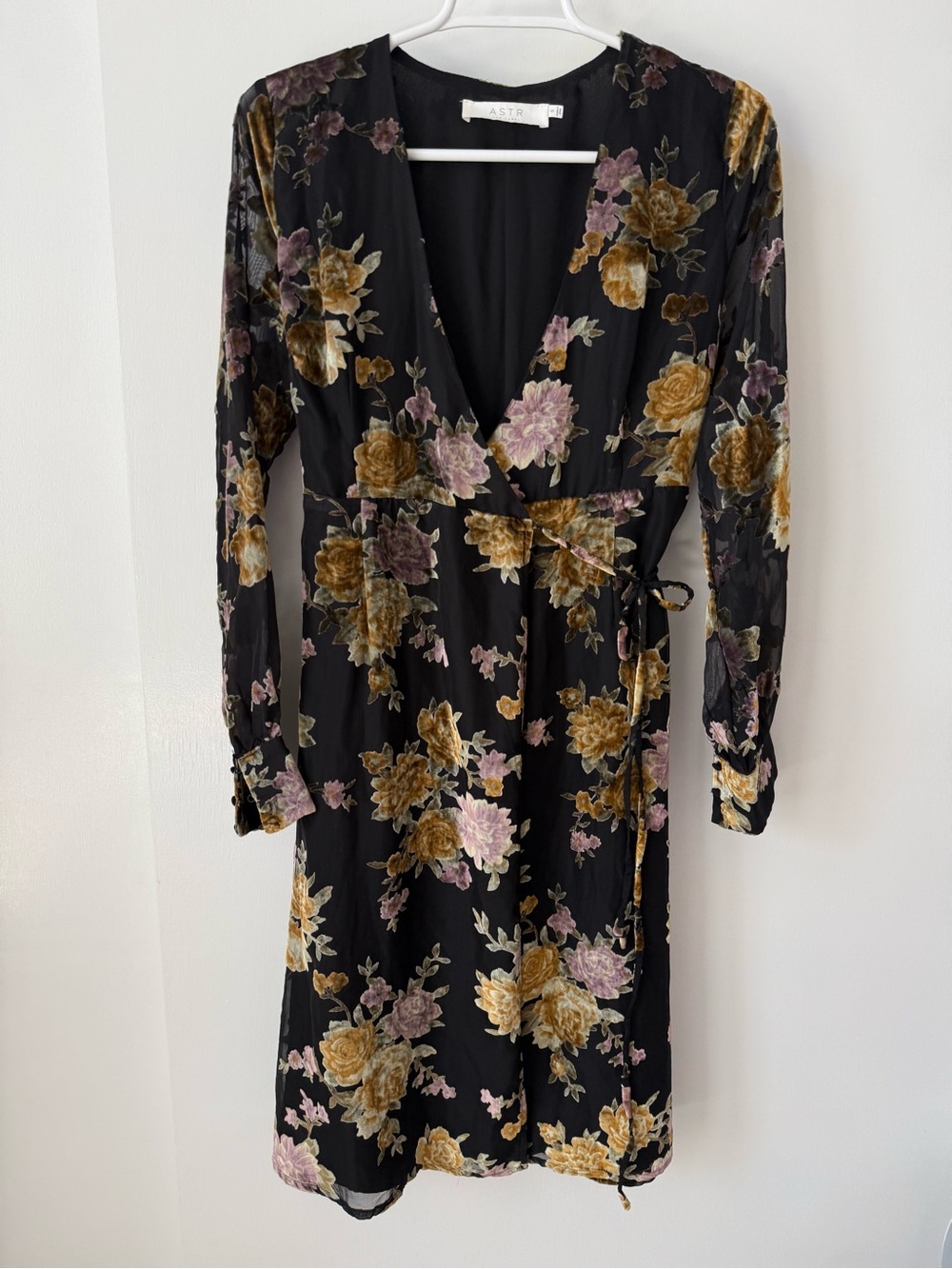 ASTR The Label Sonya Velvet Burnout Floral
Wrap Midi Dress - Picture 3 of 14